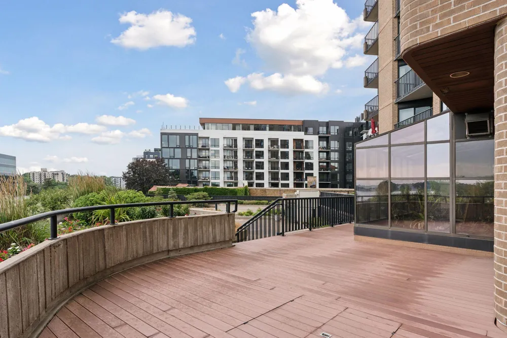 2950 Dean Parkway #1805 Minneapolis, MN 55416