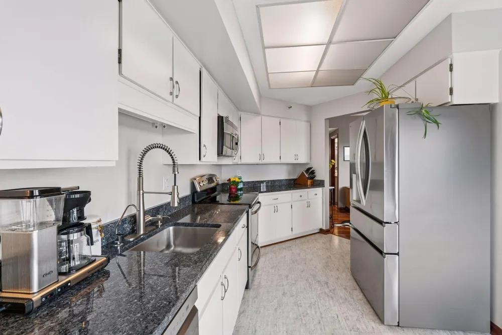 2950 Dean Parkway #1805 Minneapolis, MN 55416