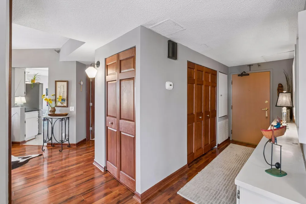 2950 Dean Parkway #1805 Minneapolis, MN 55416