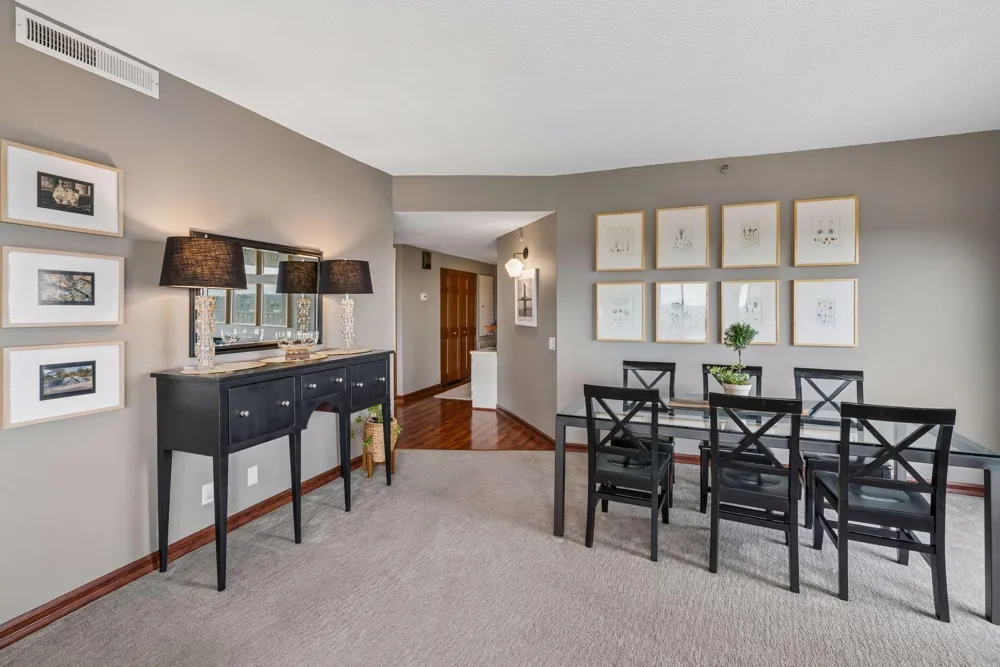 2950 Dean Parkway #1805 Minneapolis, MN 55416