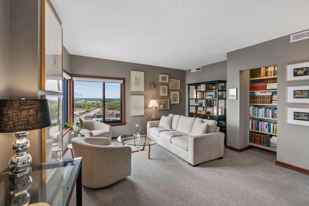 2950 Dean Parkway #1805 Minneapolis, MN 55416