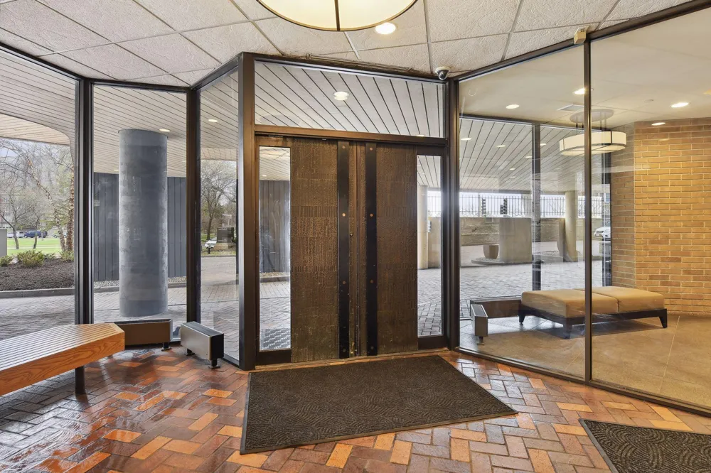 2950 Dean Parkway #1805 Minneapolis, MN 55416