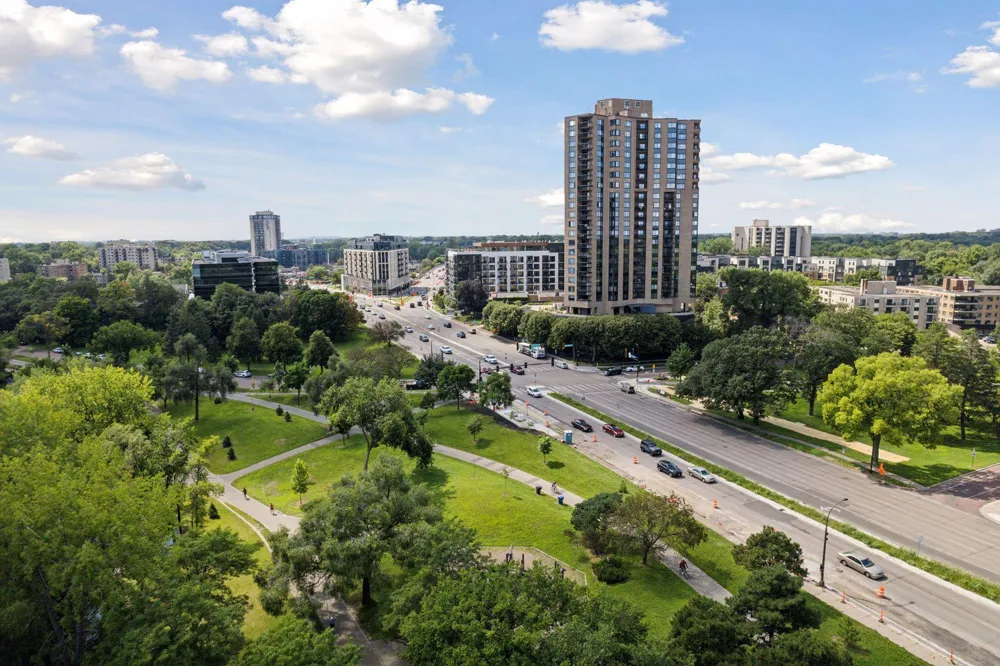 2950 Dean Parkway #1805 Minneapolis, MN 55416
