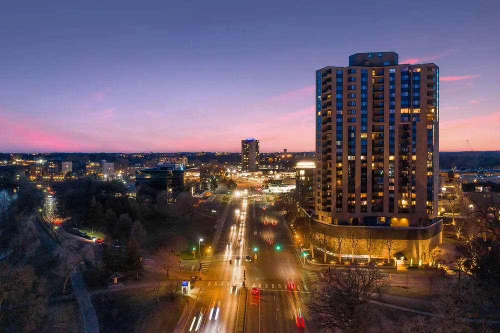 2950 Dean Parkway #1805 Minneapolis, MN 55416