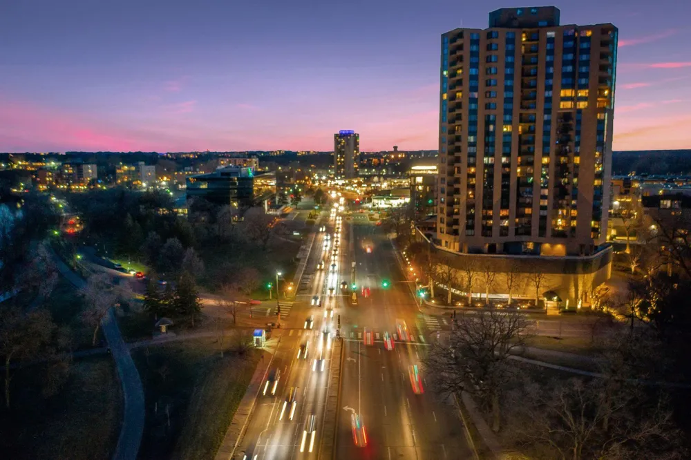 2950 Dean Parkway #1805 Minneapolis, MN 55416