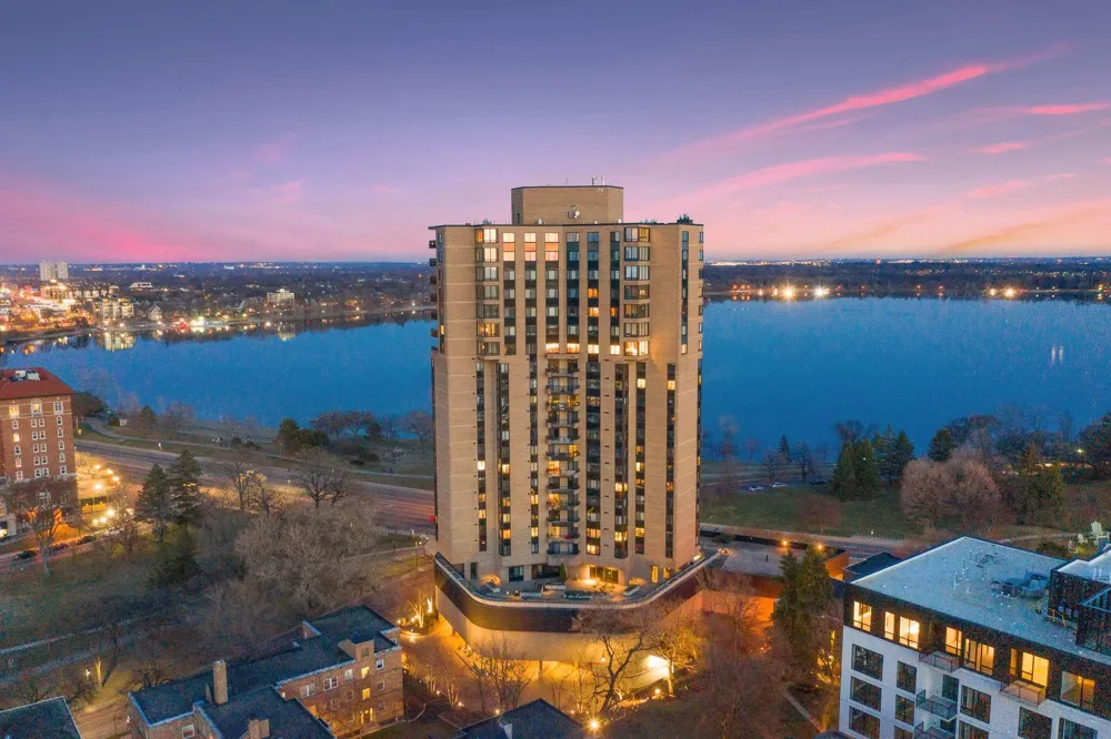2950 Dean Parkway #1805 Minneapolis, MN 55416
