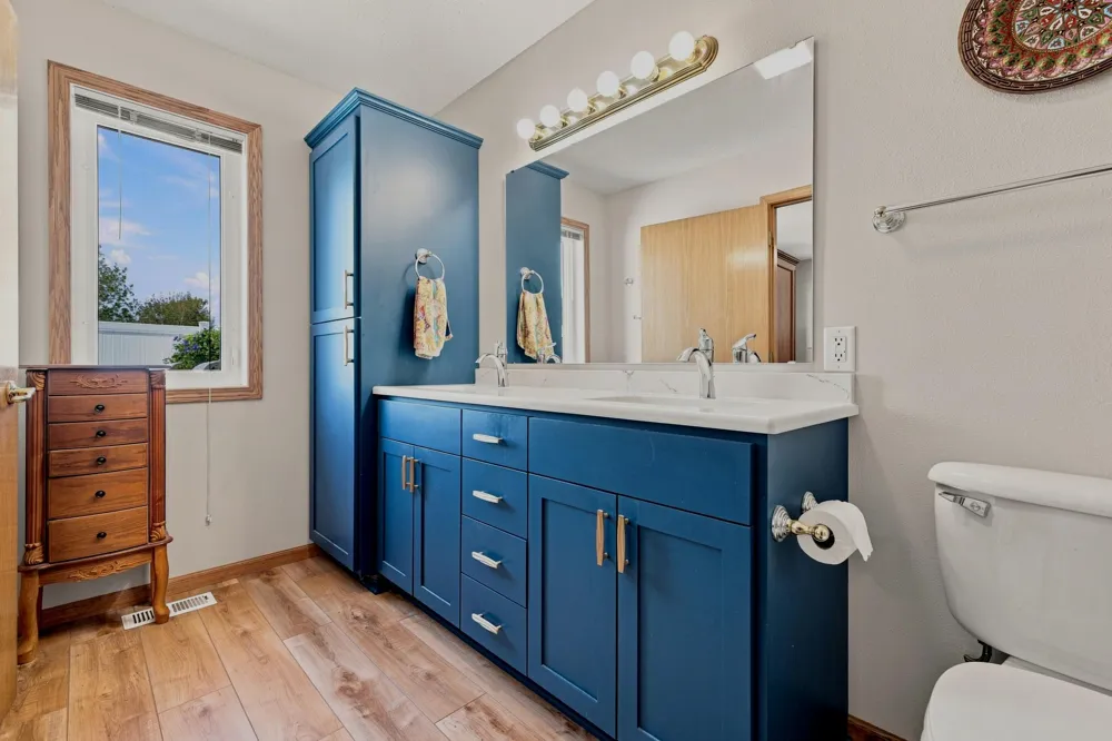 3595 Harrison Street S Fargo, ND 58104