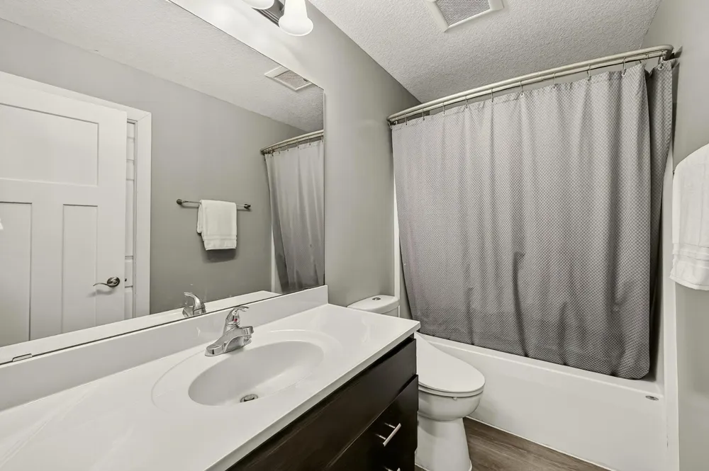 3908 Orchardview Lane NW Rochester, MN 55901