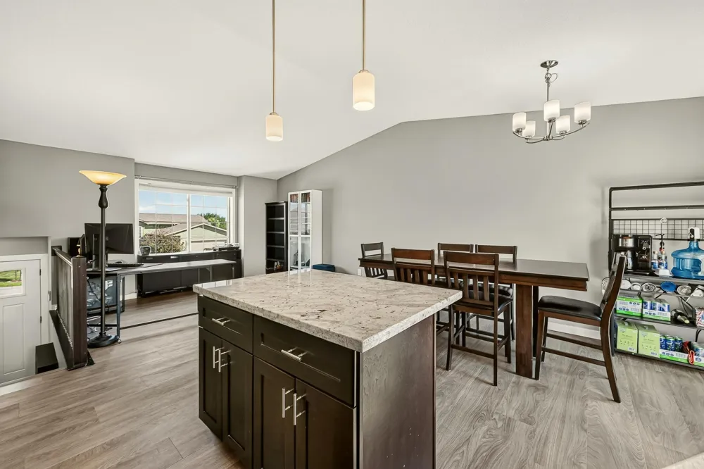 3908 Orchardview Lane NW Rochester, MN 55901