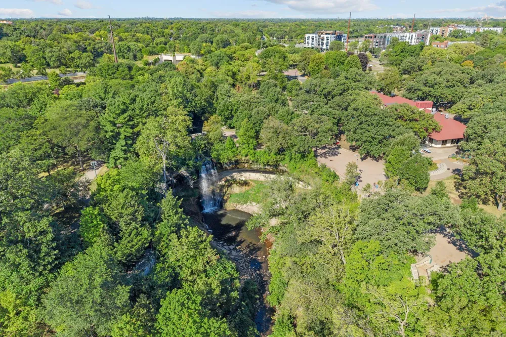 4745 Minnehaha Avenue #205 Minneapolis, MN 55406