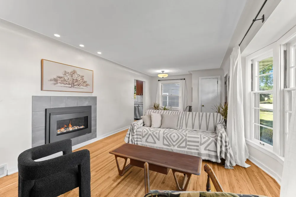 5821 Irving Avenue S Minneapolis, MN 55419