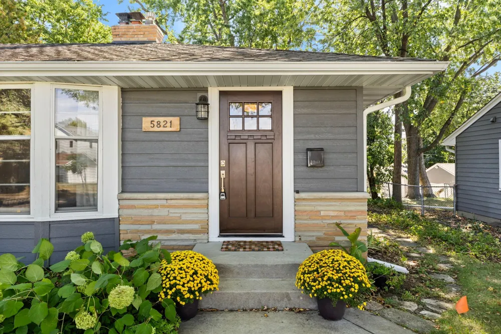 5821 Irving Avenue S Minneapolis, MN 55419