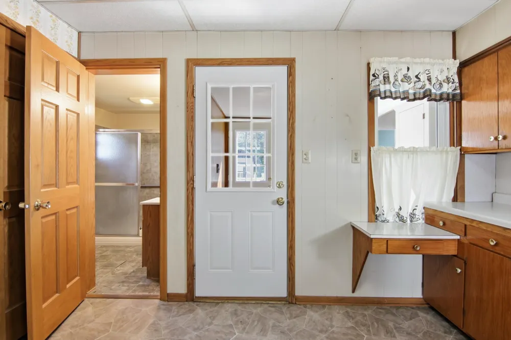 50476 S 2nd Street Eleva, WI 54738