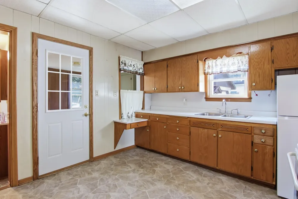 50476 S 2nd Street Eleva, WI 54738