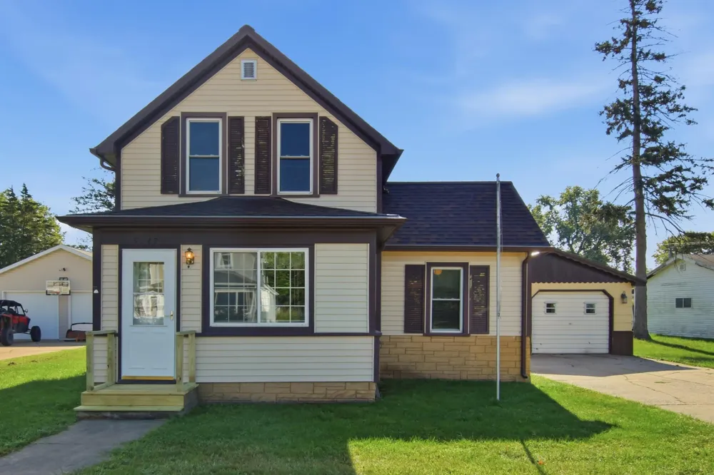 50476 S 2nd Street Eleva, WI 54738