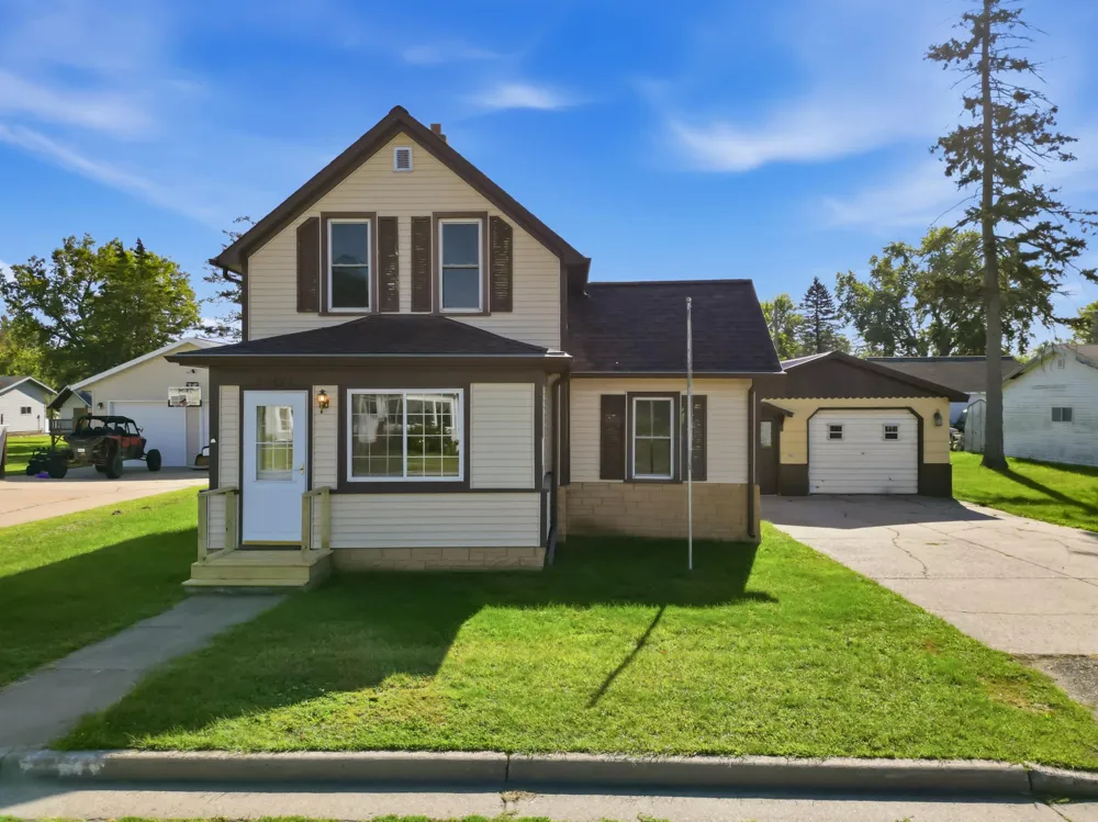 50476 S 2nd Street Eleva, WI 54738