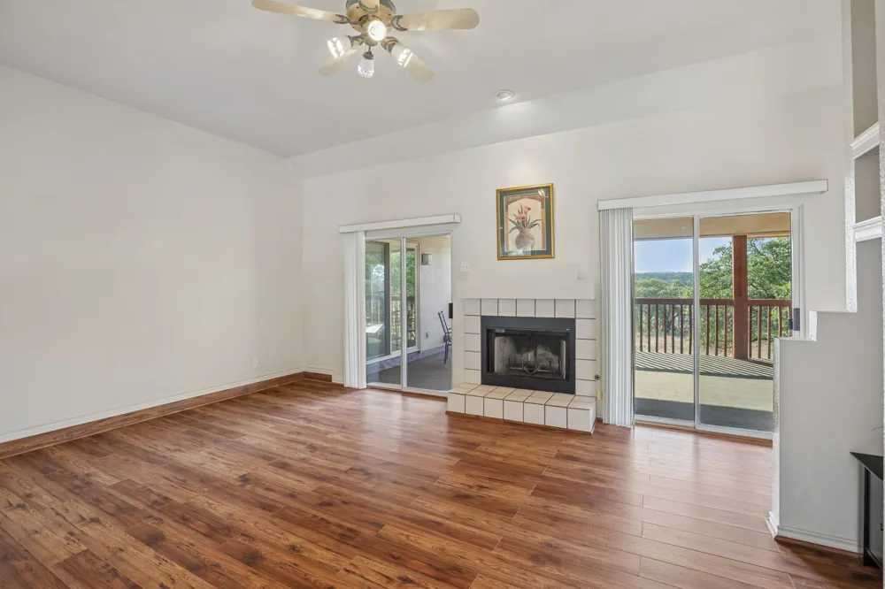 21513 Lakefront Drive Lago Vista, TX 78645