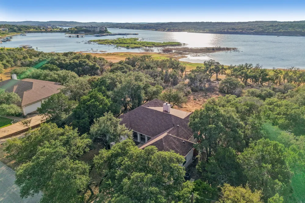 21513 Lakefront Drive Lago Vista, TX 78645