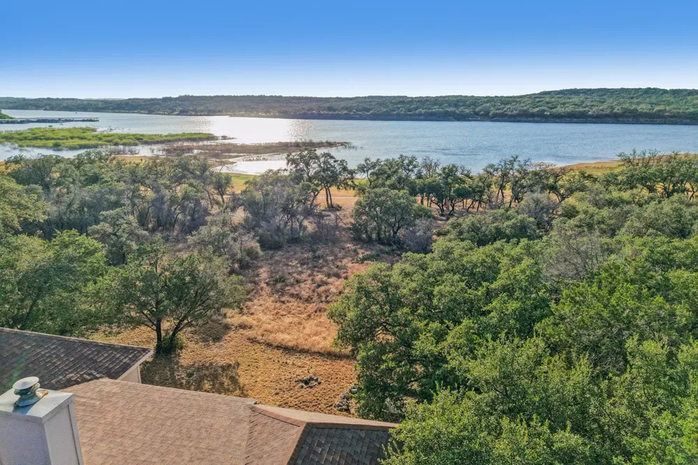 21513 Lakefront Drive Lago Vista, TX 78645