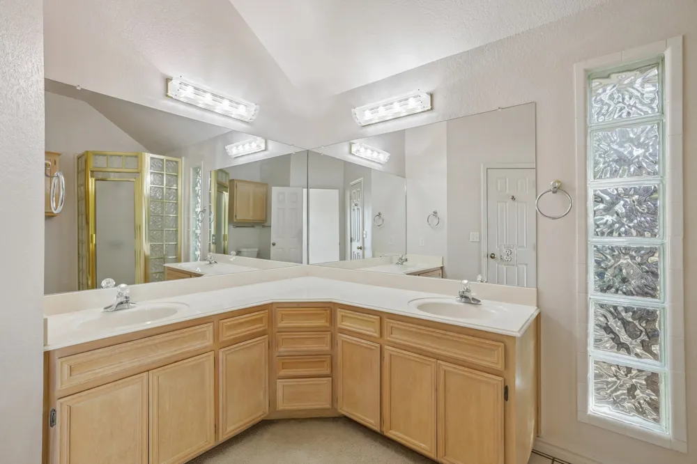 21513 Lakefront Drive Lago Vista, TX 78645