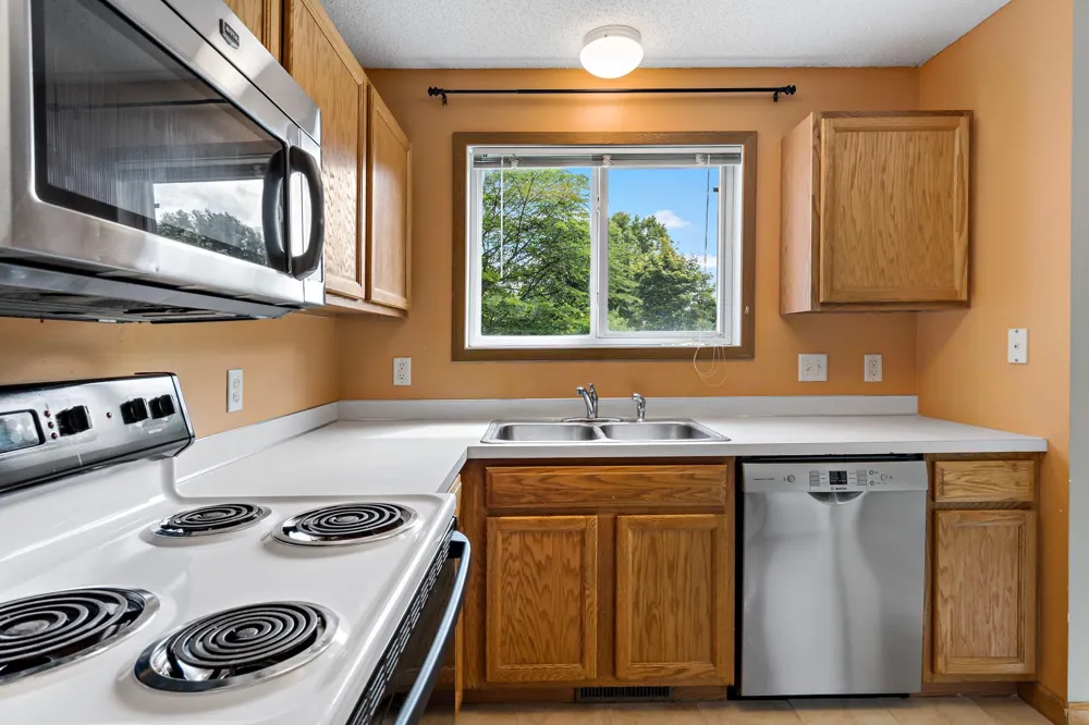7772 Arboretum Village Circle Chanhassen, MN 55317