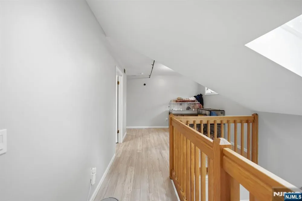 19 Northwestern Way Hopatcong, NJ 07843