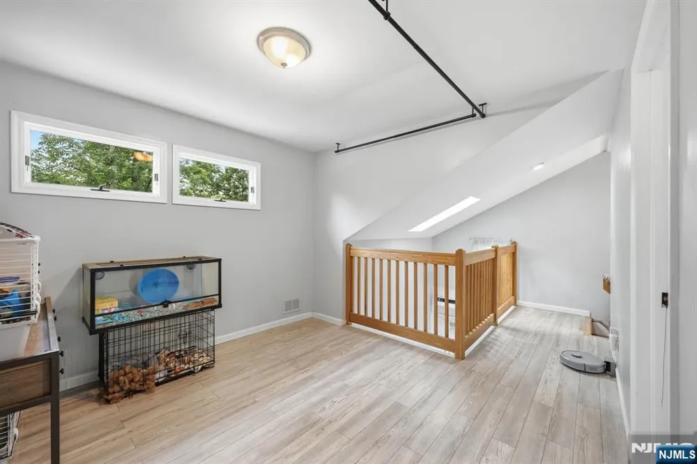 19 Northwestern Way Hopatcong, NJ 07843