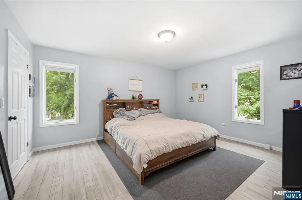 19 Northwestern Way Hopatcong, NJ 07843