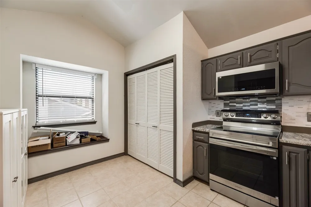 17490 Meandering Way #202 Dallas, TX 75252