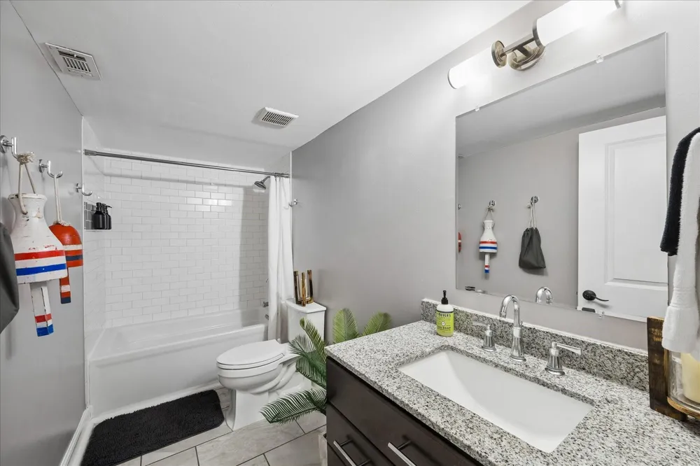 222 20th Street Galveston, TX 77550