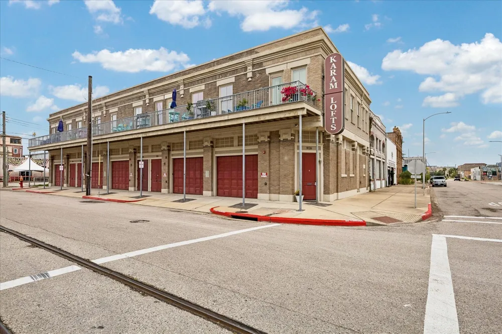 222 20th Street Galveston, TX 77550