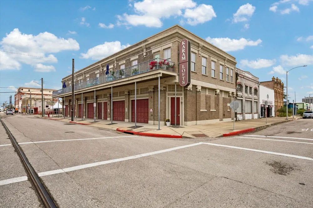 222 20th Street Galveston, TX 77550