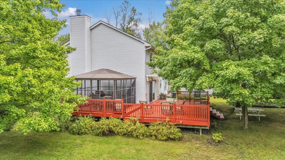 3100 Fry Road Highland, MI 48357