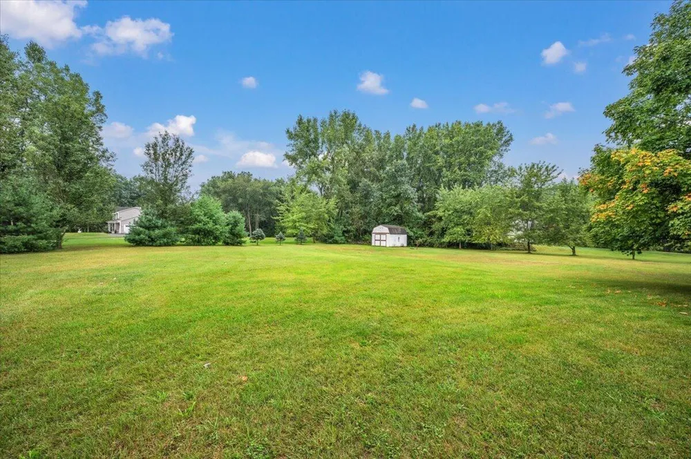 3100 Fry Road Highland, MI 48357