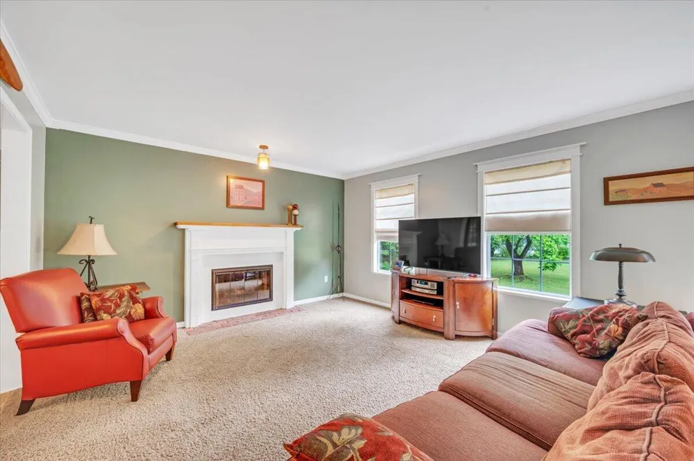 3100 Fry Road Highland, MI 48357