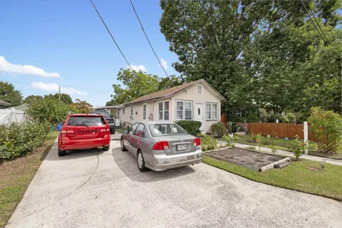 105 E Virginia Avenue