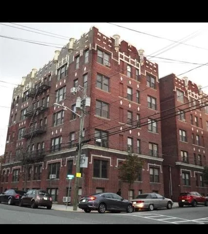 35-39 FULTON ST