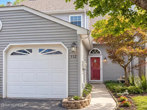 512 Woodbine Lane