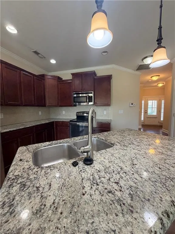 4022 Canterwood Drive Greensboro, NC 27410