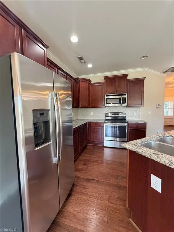 4022 Canterwood Drive Greensboro, NC 27410