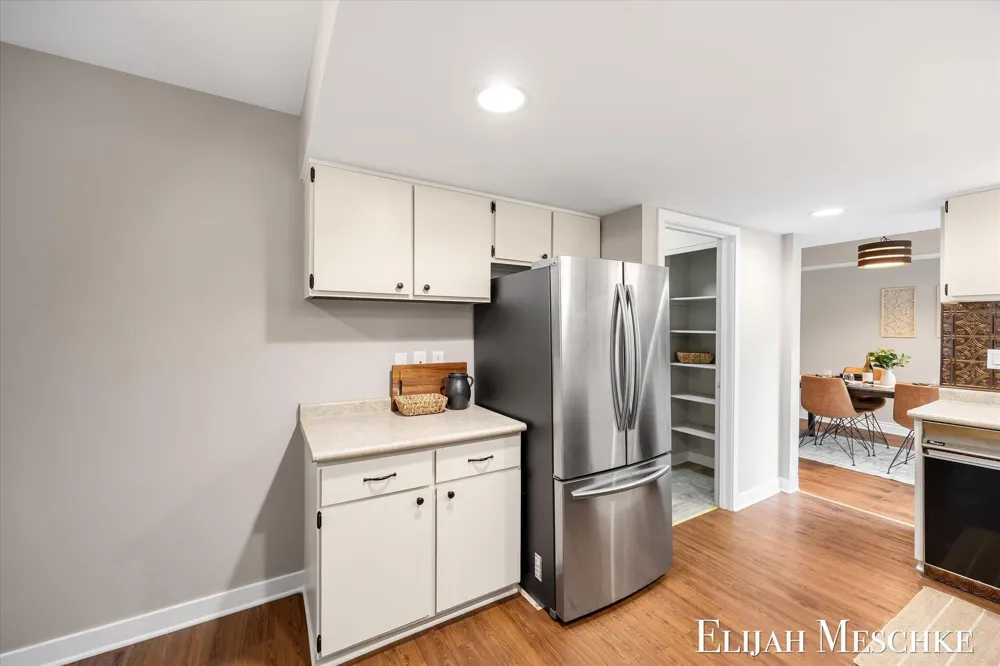 160 Carberry Hill Court Kalamazoo Charter Township, MI 49006