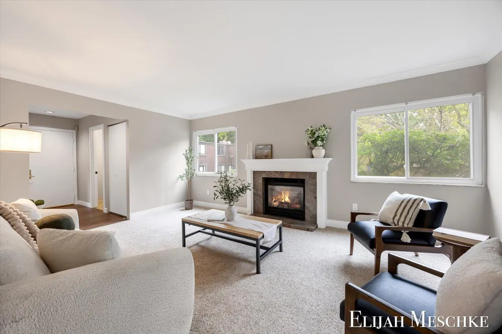 160 Carberry Hill Court Kalamazoo Charter Township, MI 49006