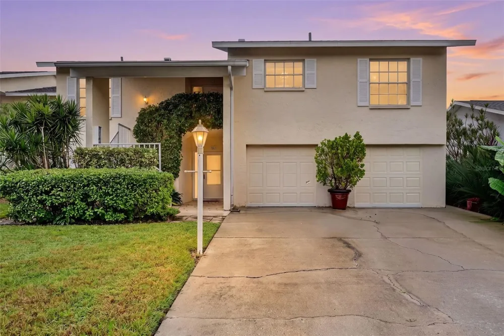 7283 ELEANOR CIRCLE Sarasota, FL 34243