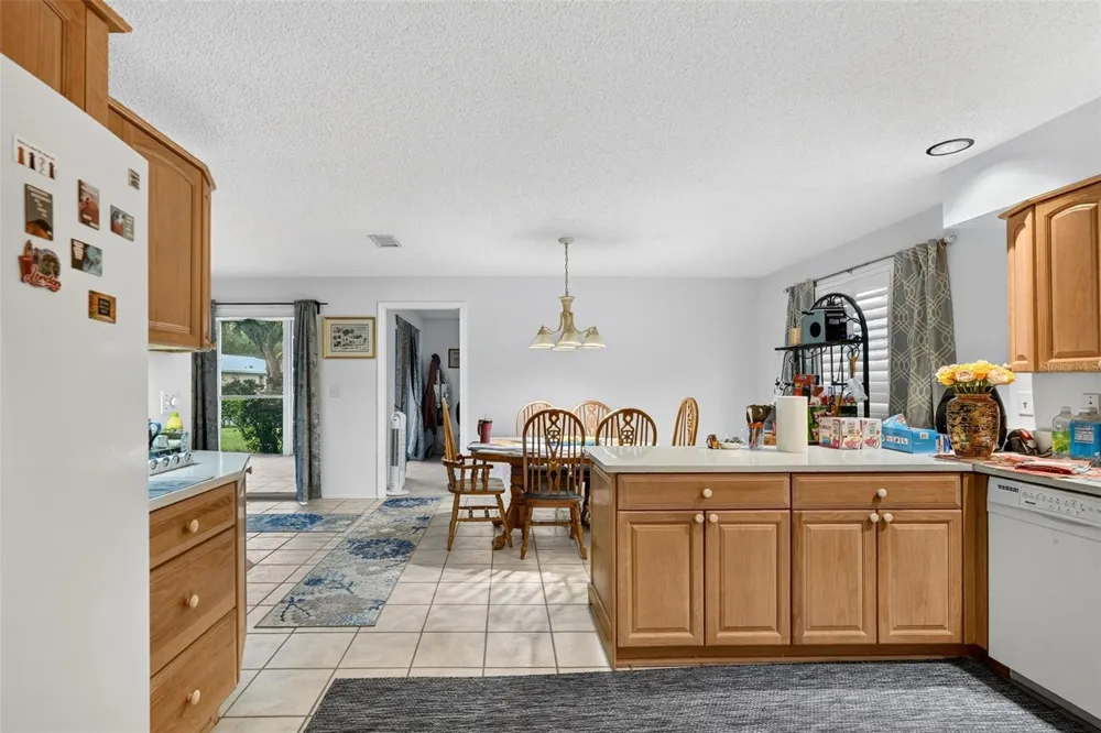 7283 ELEANOR CIRCLE Sarasota, FL 34243