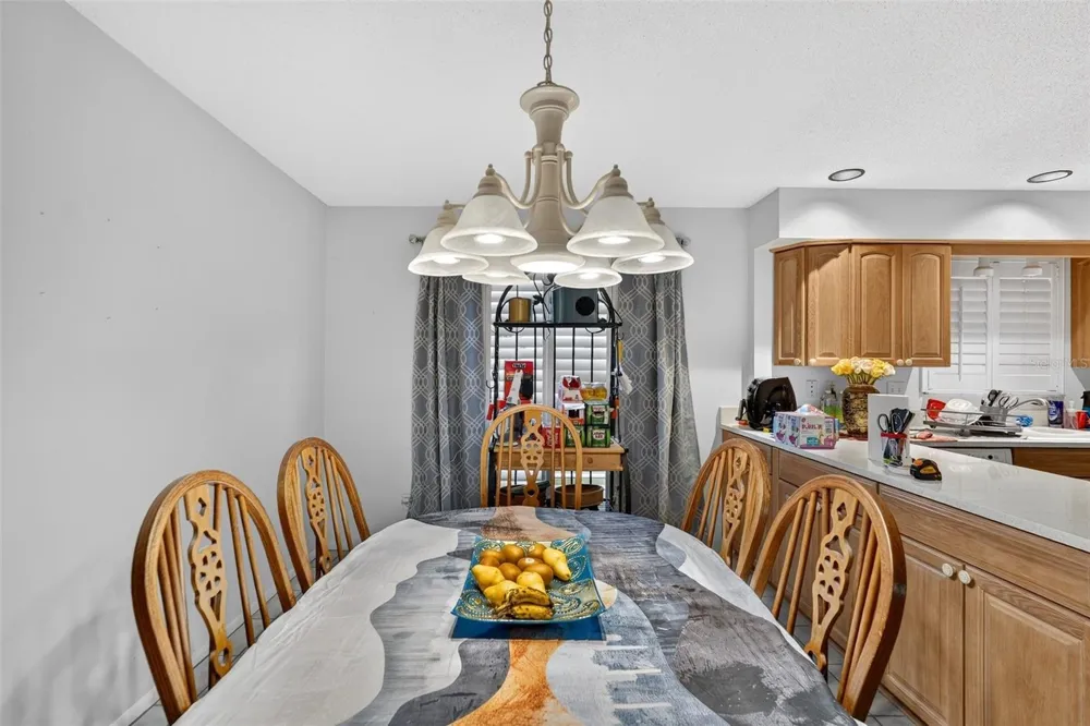 7283 ELEANOR CIRCLE Sarasota, FL 34243