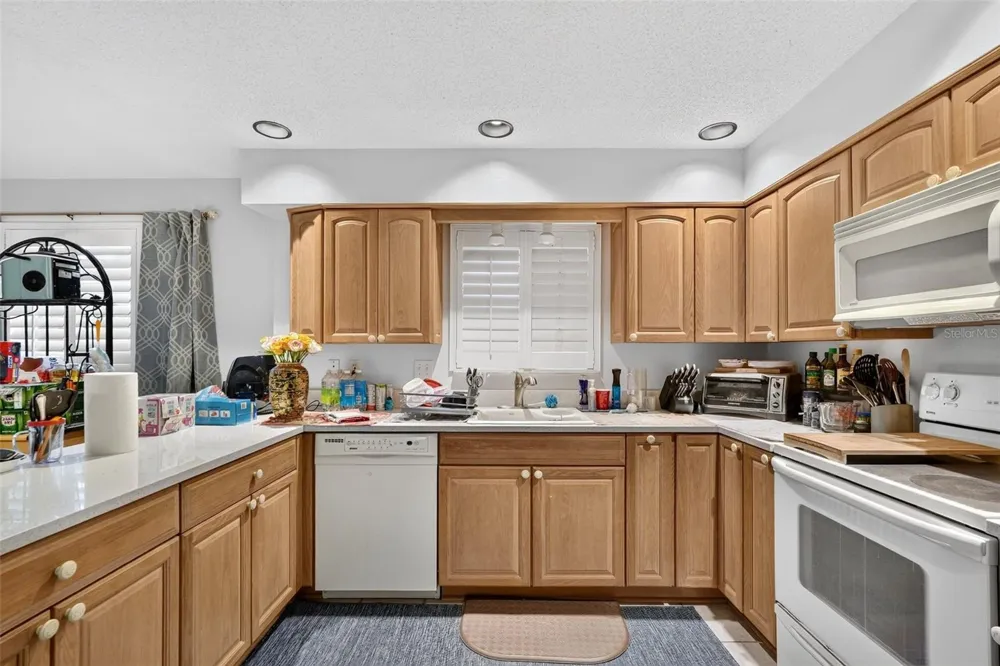 7283 ELEANOR CIRCLE Sarasota, FL 34243