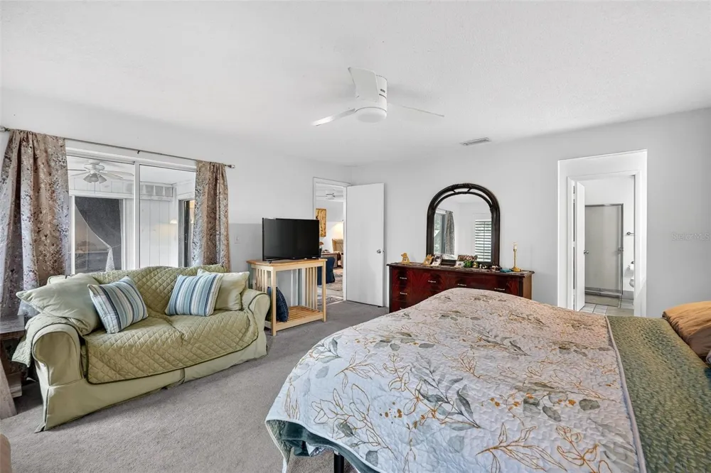 7283 ELEANOR CIRCLE Sarasota, FL 34243