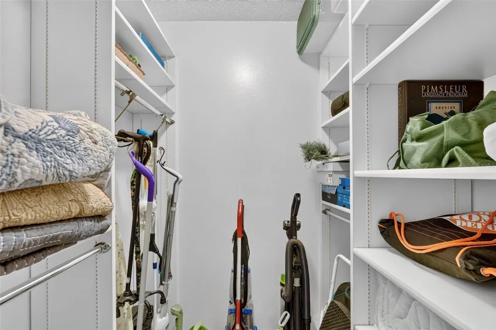 7283 ELEANOR CIRCLE Sarasota, FL 34243