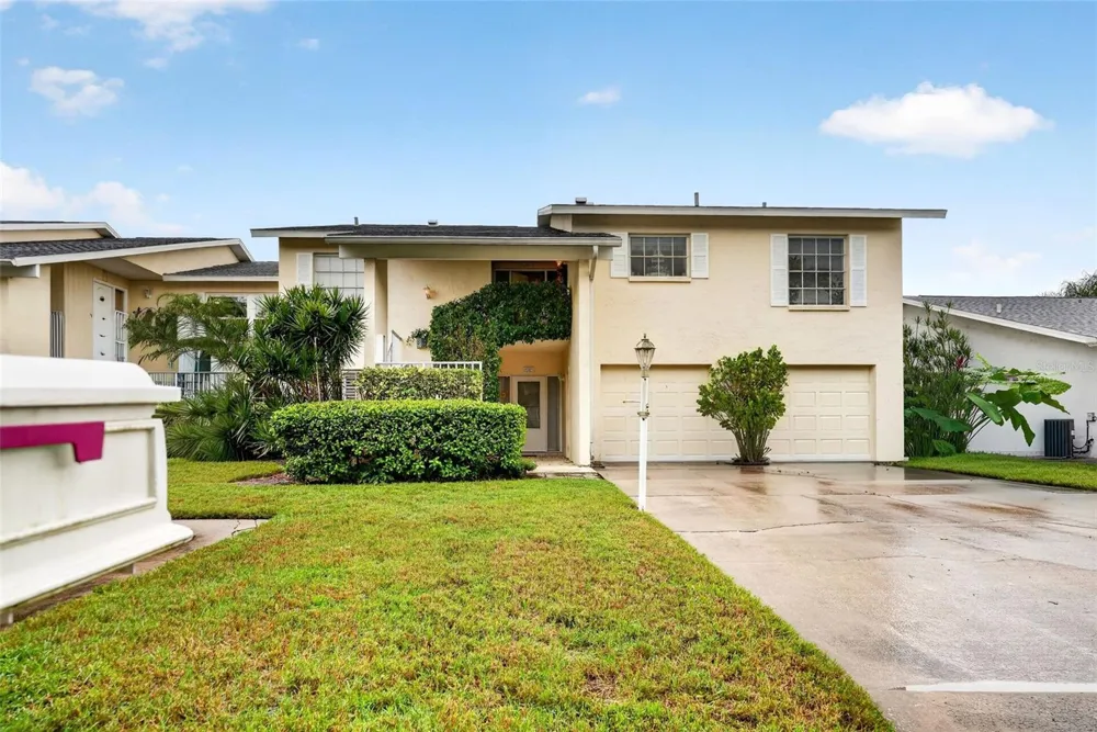 7283 ELEANOR CIRCLE Sarasota, FL 34243