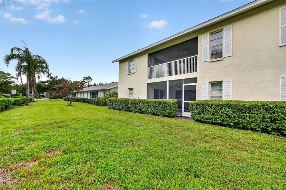 7283 ELEANOR CIRCLE Sarasota, FL 34243